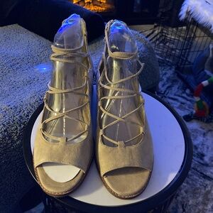 Elegant Beige Lace-Up Women's Beige Wedge Sandals by Vince Camino Size 11